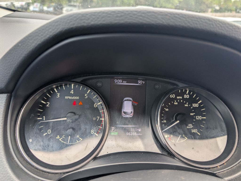 2018 Nissan Rogue Image 6