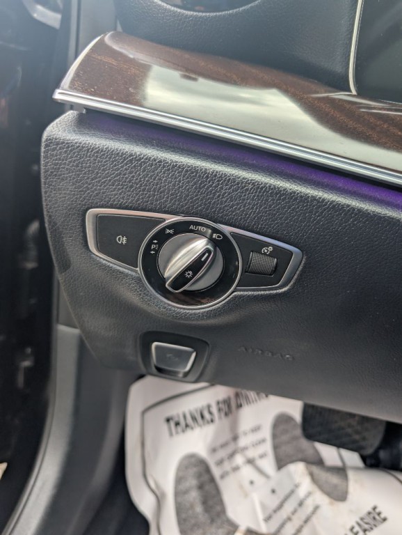 2017 Mercedes-Benz E-Class Image 6