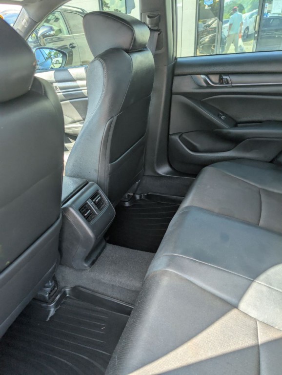 2020 Honda Accord Image 9
