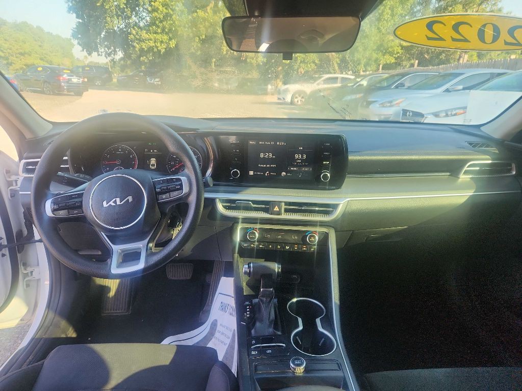 2022 Kia K5 Image 7