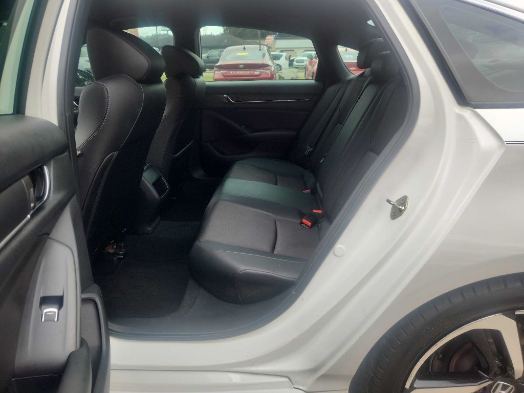 2019 Honda Accord Image 6