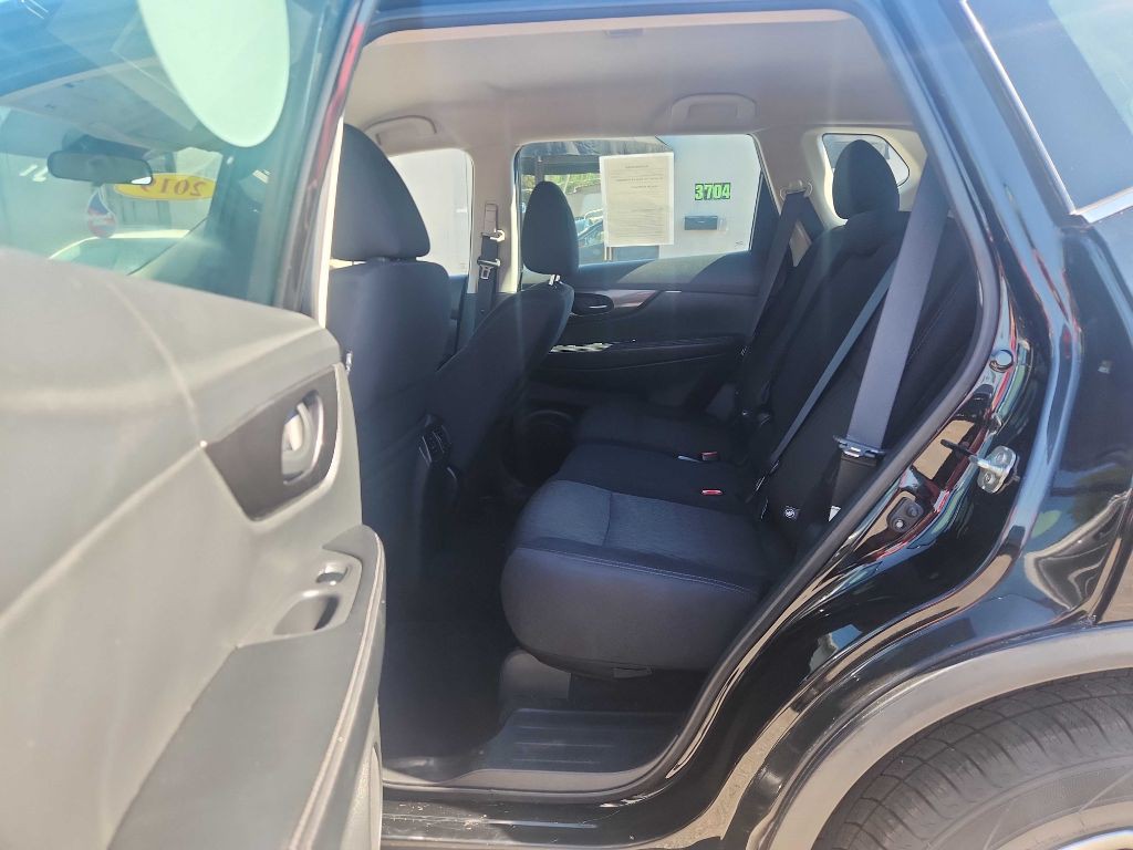 2019 Nissan Rogue Image 6