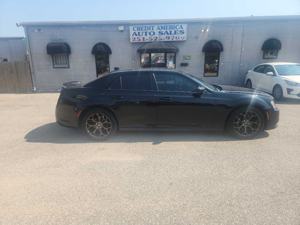 2016 Chrysler 300 Image 2