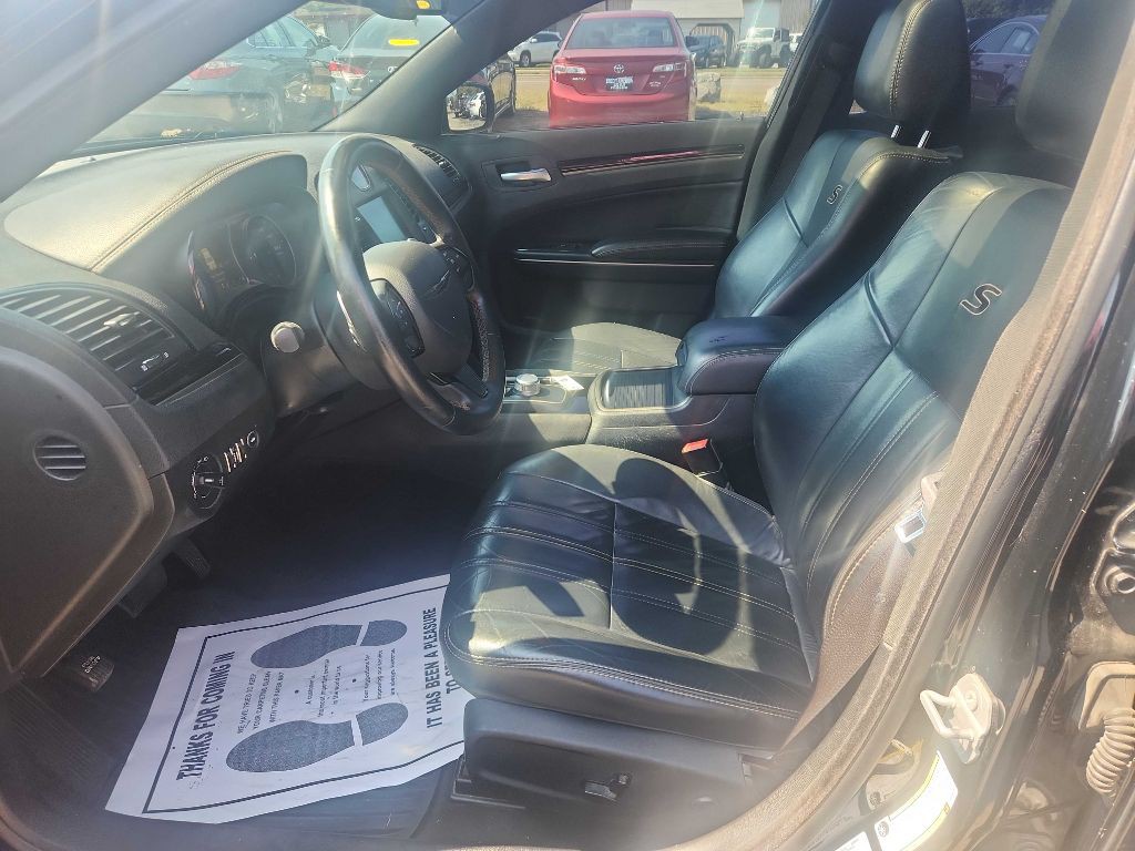 2016 Chrysler 300 Image 5