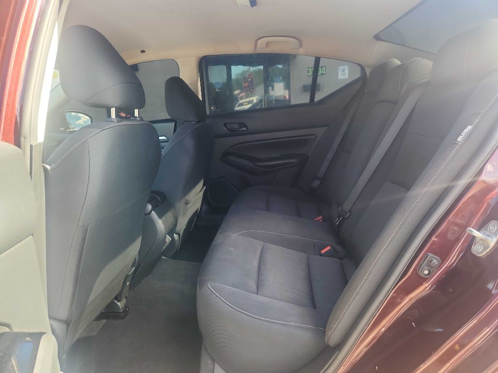 2023 Nissan Altima Image 1