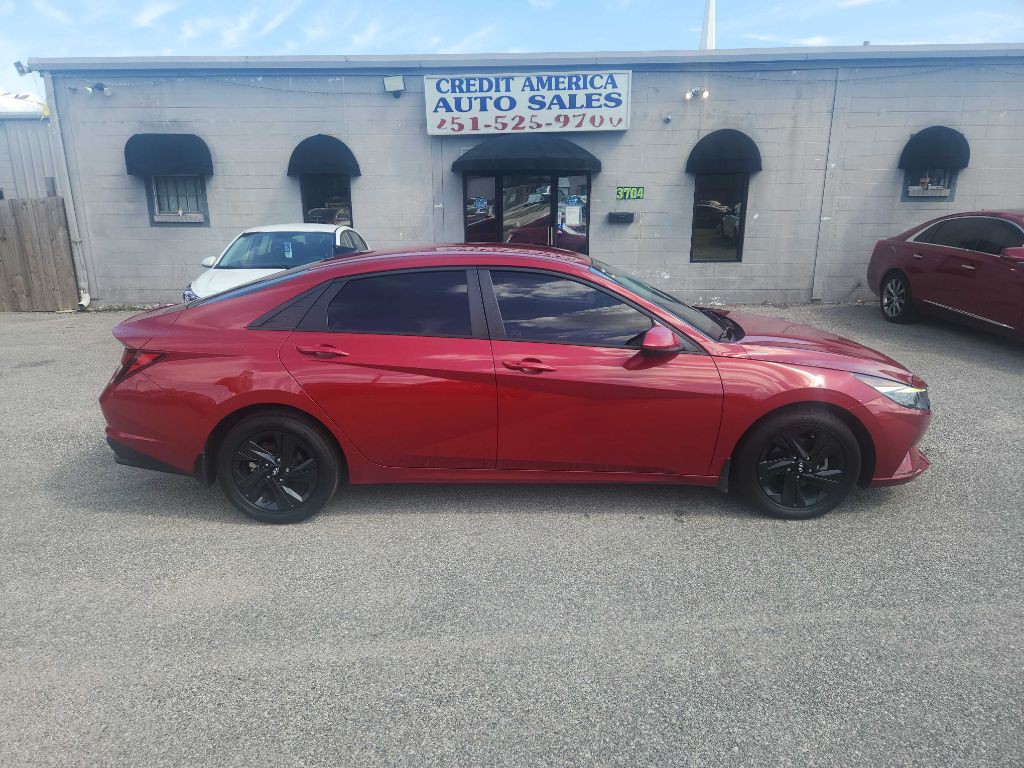 2022 Hyundai Elantra Image 1