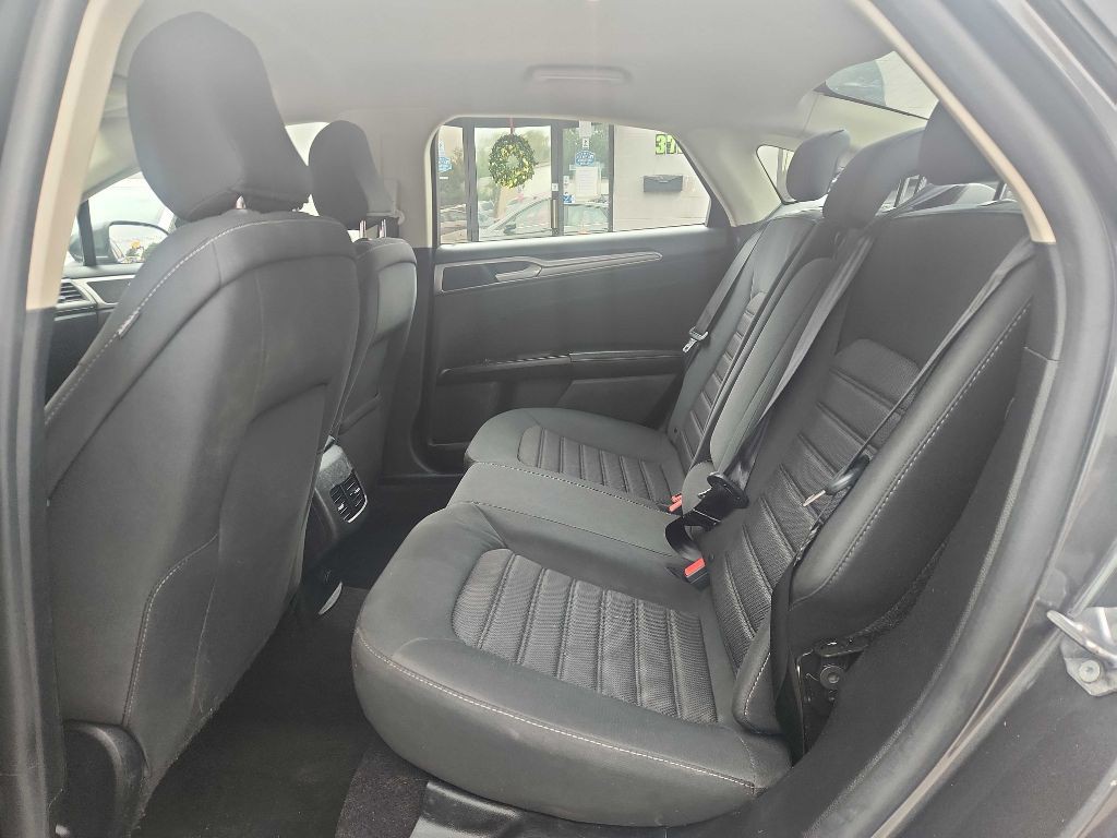 2020 Ford Fusion Image 6