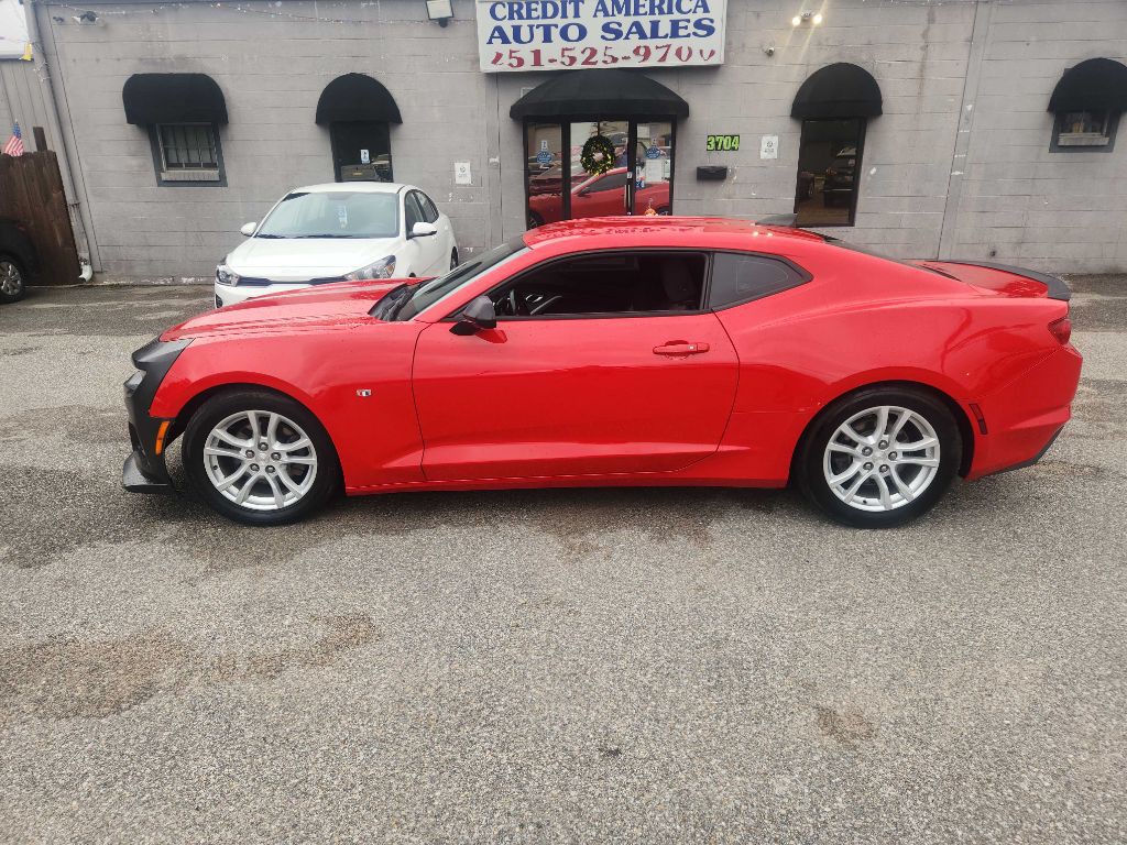 2019 Chevrolet Camaro Image 1