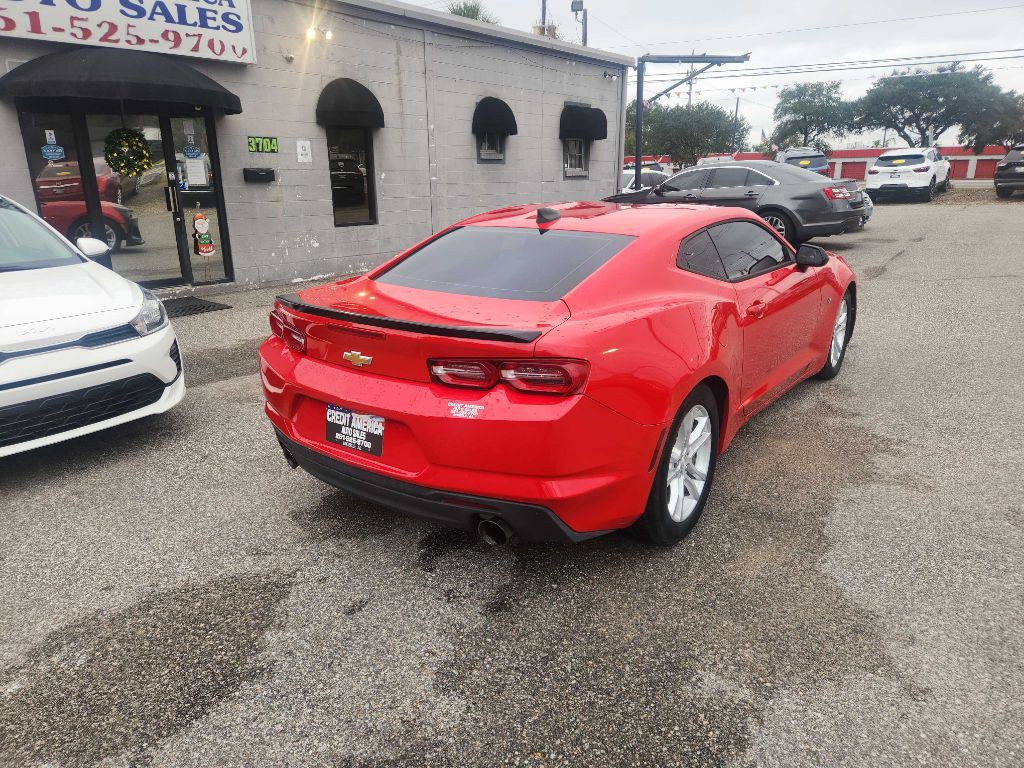 2019 Chevrolet Camaro Image 3
