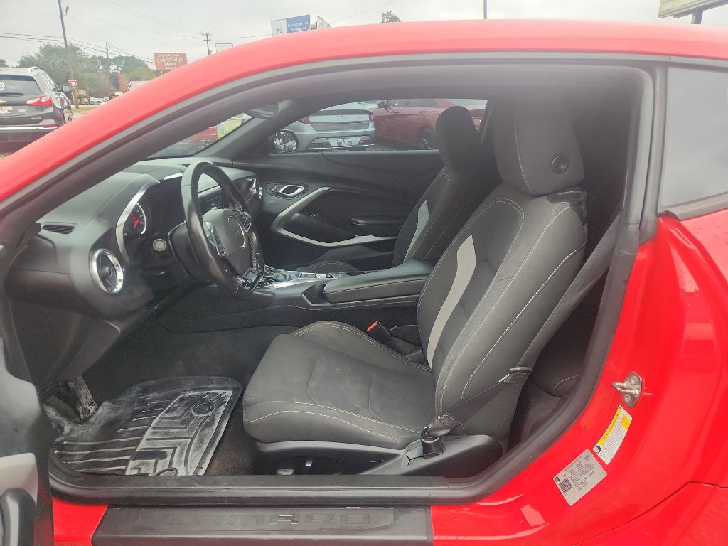 2019 Chevrolet Camaro Image 5