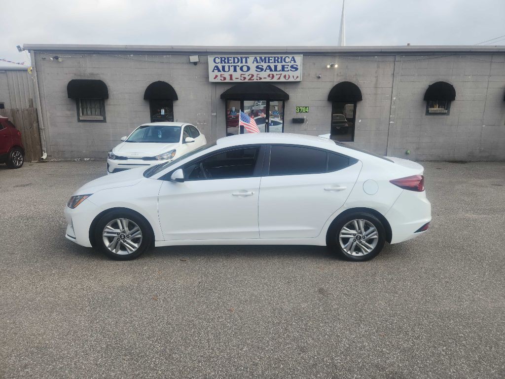 2020 Hyundai Elantra Image 1