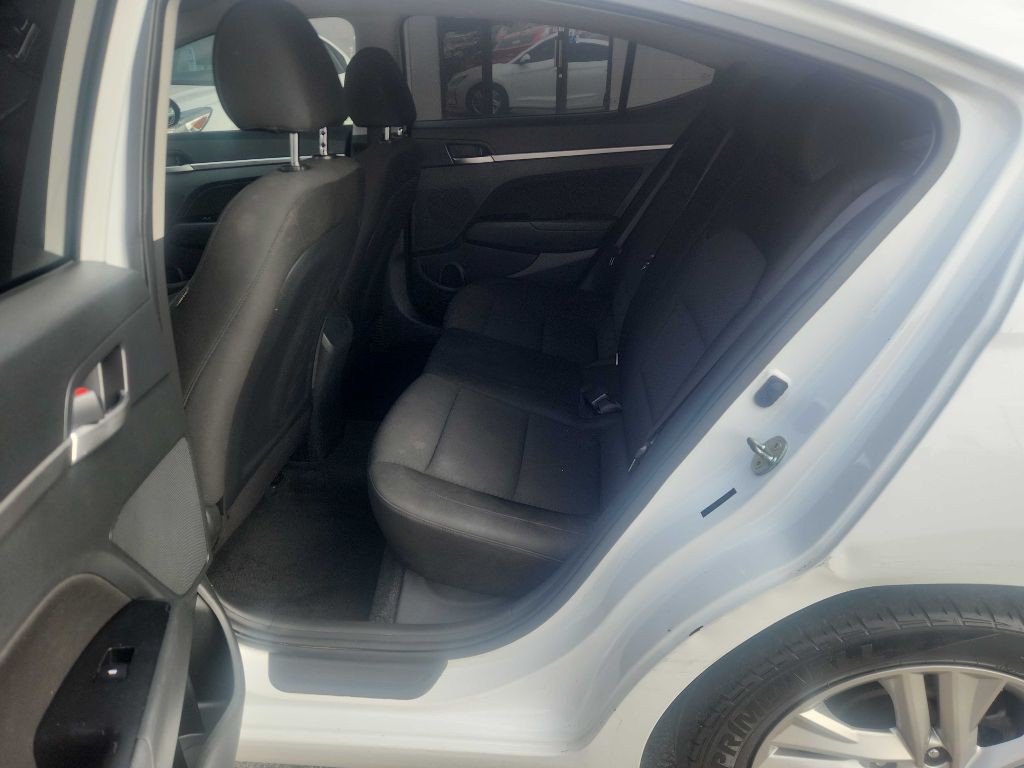 2020 Hyundai Elantra Image 6