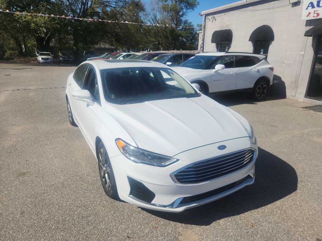 2020 Ford Fusion Image 2