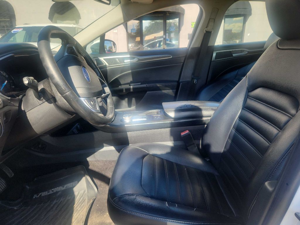 2020 Ford Fusion Image 5