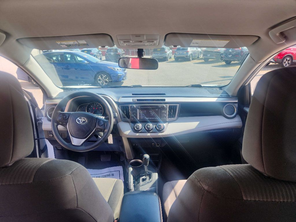 2015 Toyota Rav4 Image 7