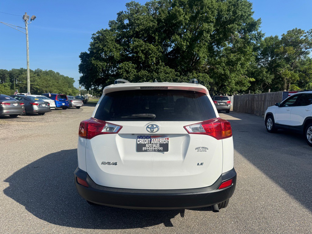 2015 Toyota Rav4 Image 2
