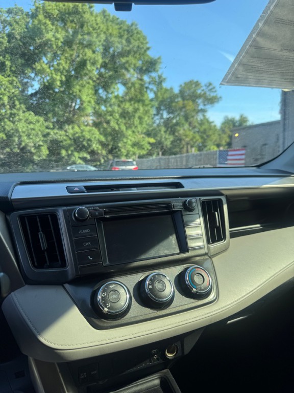 2015 Toyota Rav4 Image 8