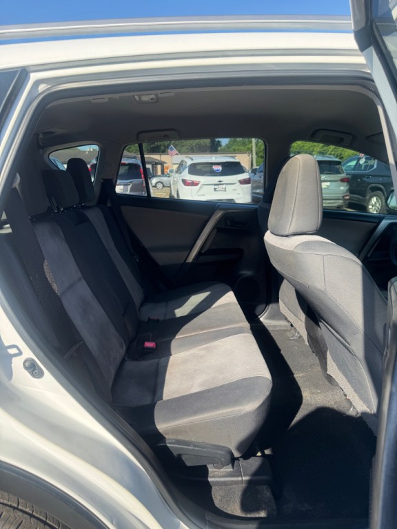 2015 Toyota Rav4 Image 14