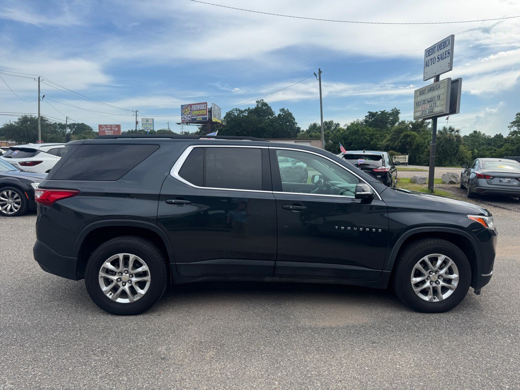 2020 Chevrolet Traverse Image 2