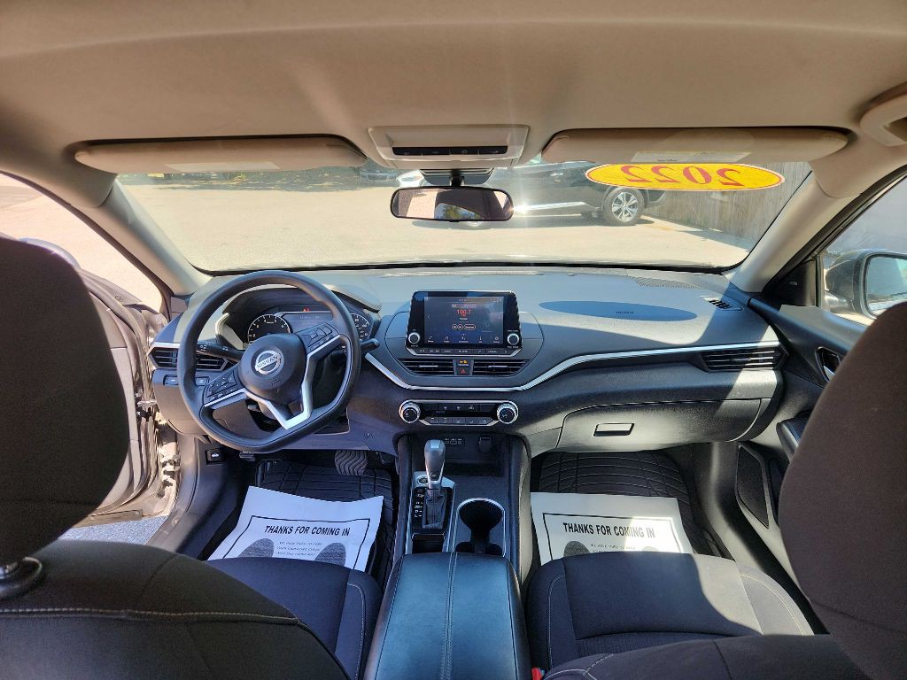 2022 Nissan Altima Image 7