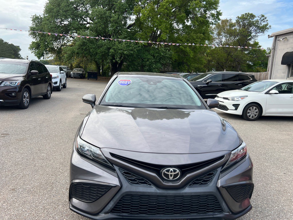 2021 Toyota Camry Image 2