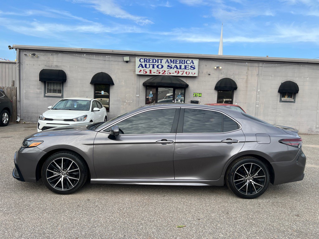 2021 Toyota Camry Image 3