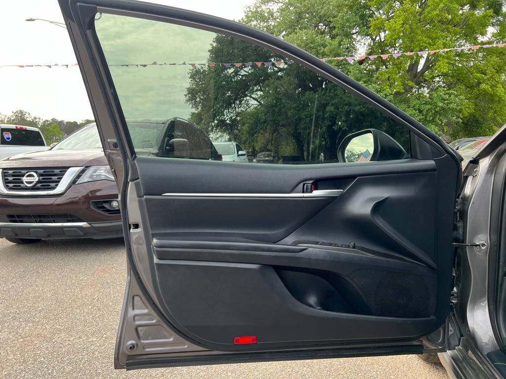 2021 Toyota Camry Image 5