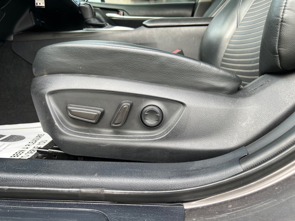 2021 Toyota Camry Image 7