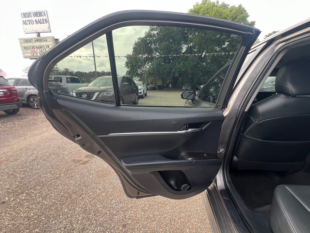 2021 Toyota Camry Image 12