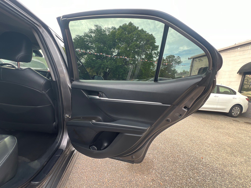 2021 Toyota Camry Image 20