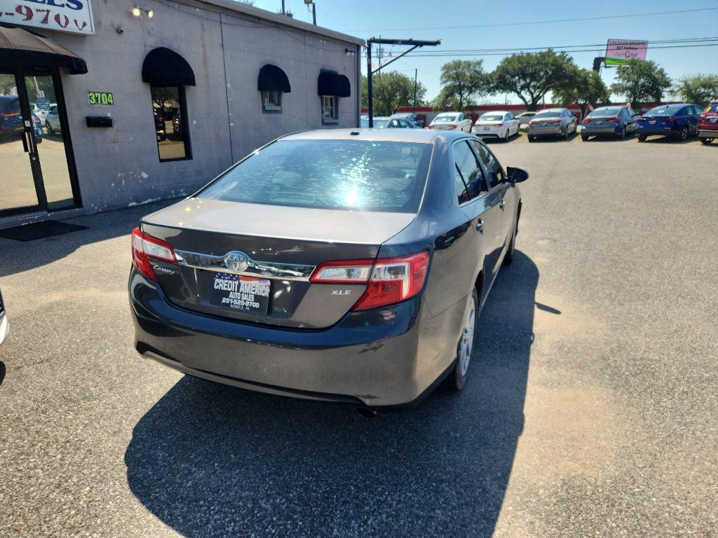 2014 Toyota Camry Image 3