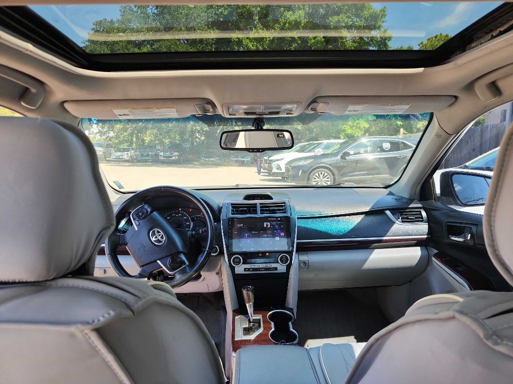 2014 Toyota Camry Image 7