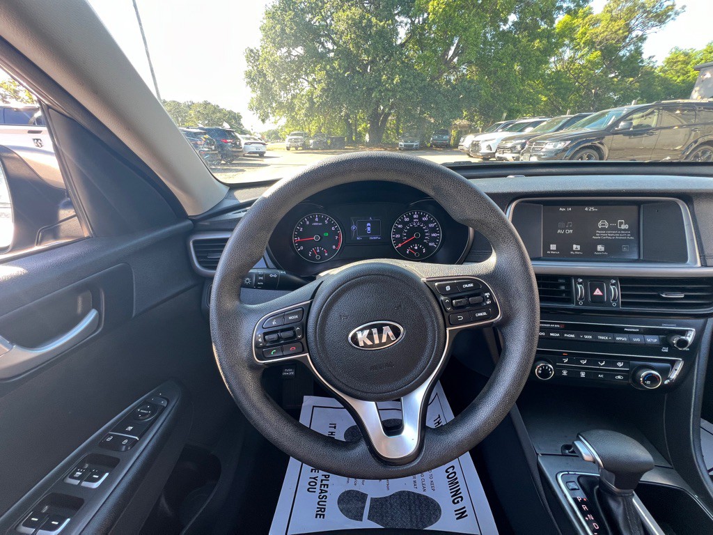 2018 Kia Optima Image 11