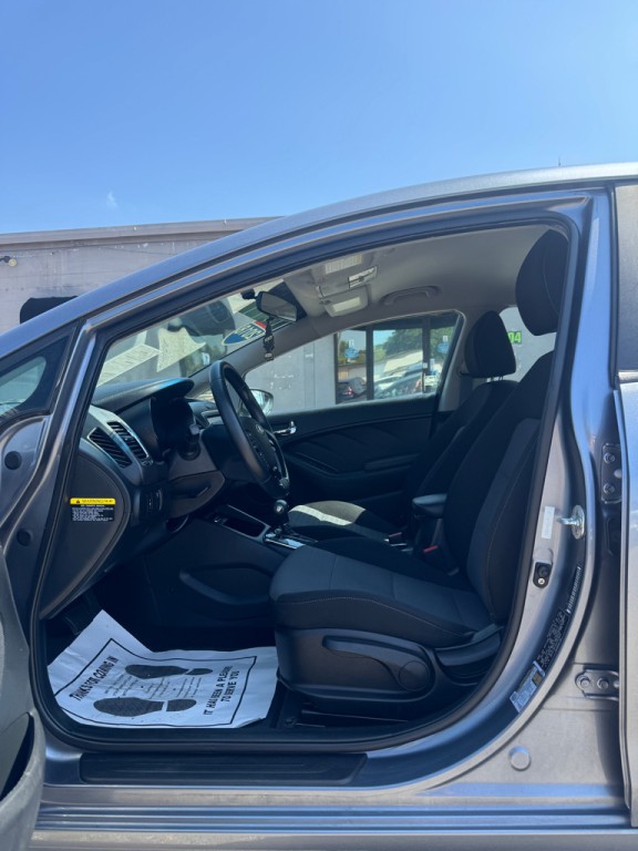 2018 Kia Forte Image 6