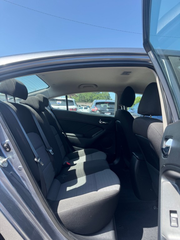 2018 Kia Forte Image 13