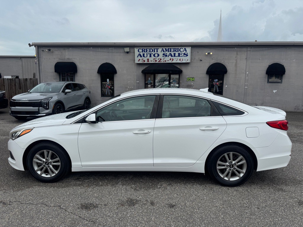 2017 Hyundai Sonata Image 3