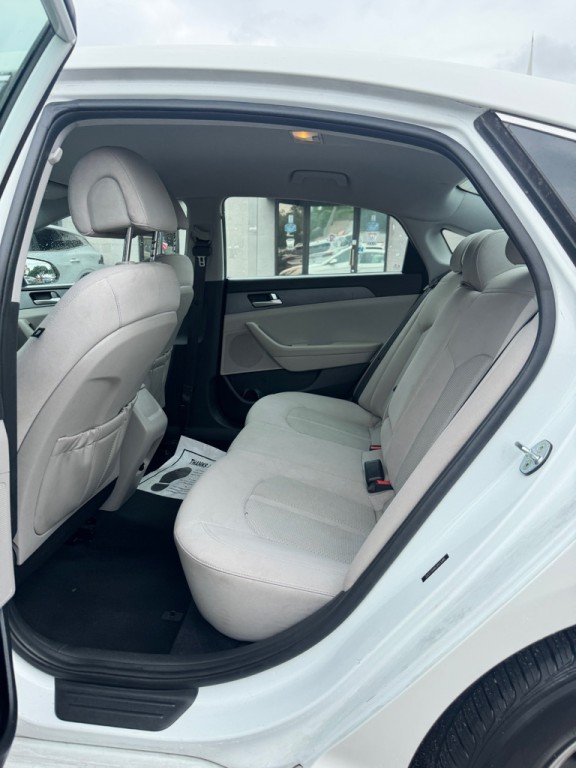 2017 Hyundai Sonata Image 12