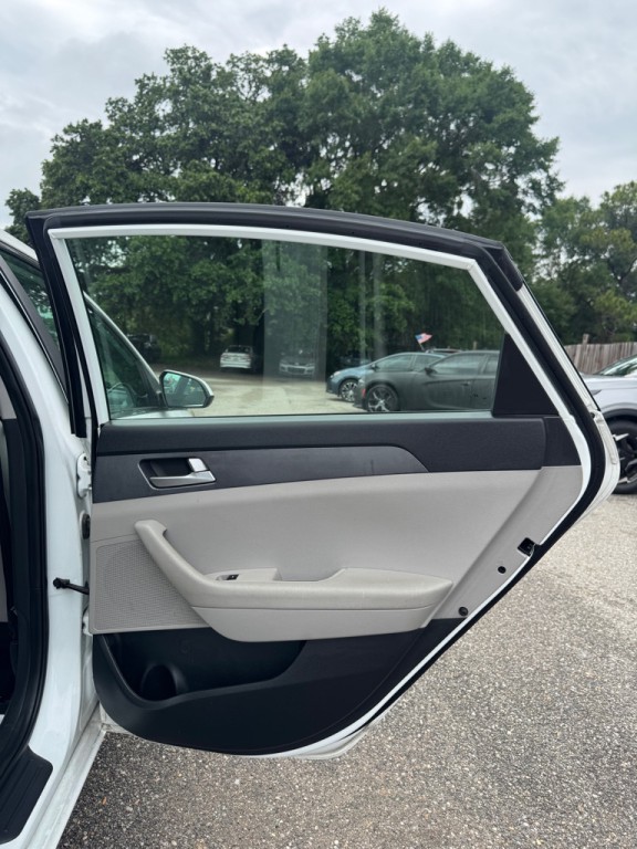 2017 Hyundai Sonata Image 17