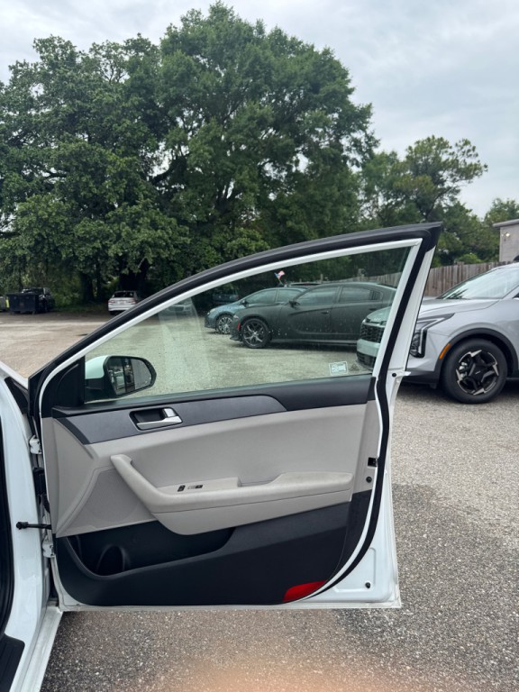 2017 Hyundai Sonata Image 20