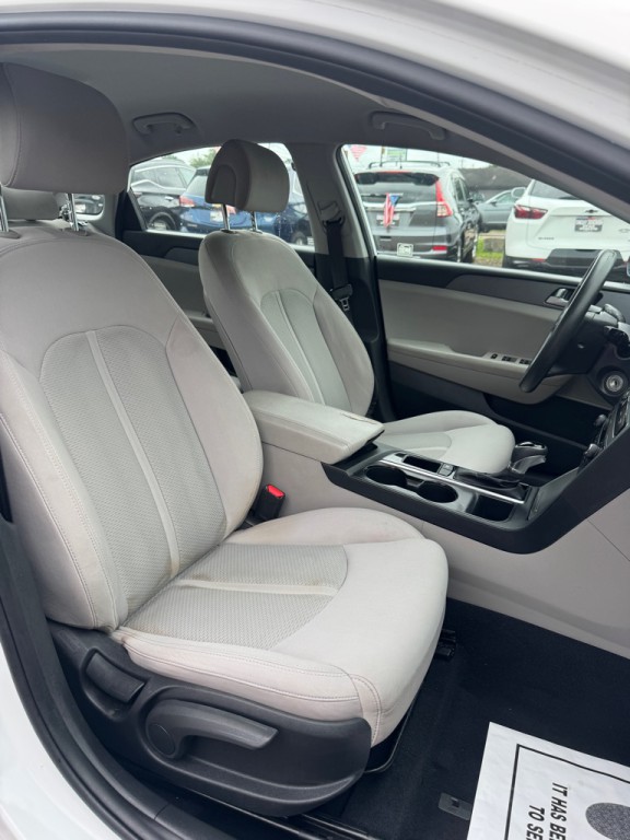 2017 Hyundai Sonata Image 22