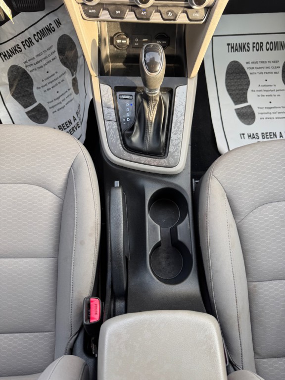 2020 Hyundai Elantra Image 11