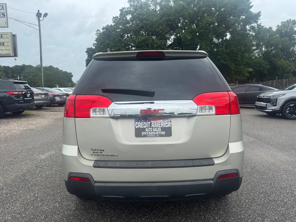 2015 GMC Terrain Image 2