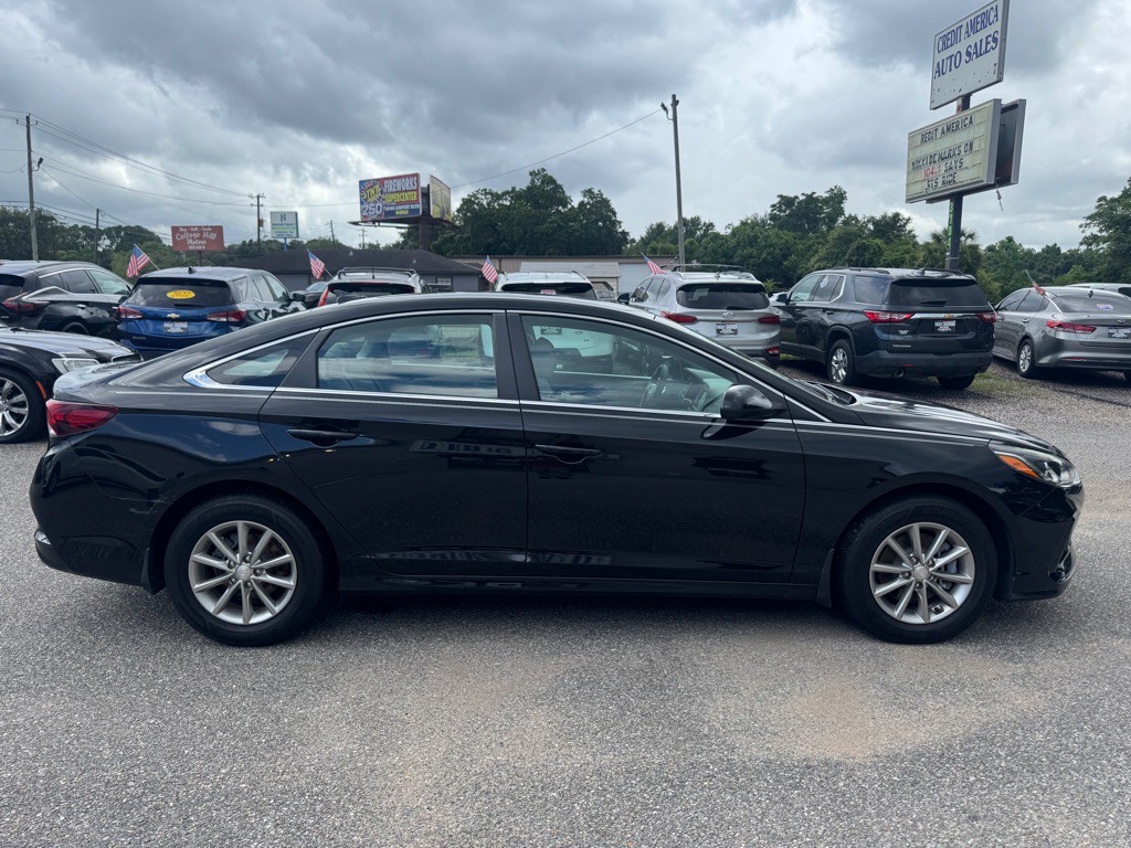 2018 Hyundai Sonata Image 1