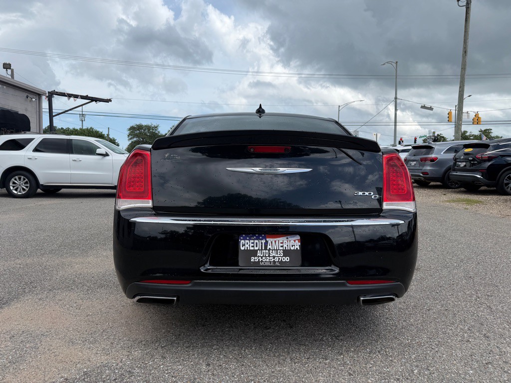 2015 Chrysler 300 Image 3
