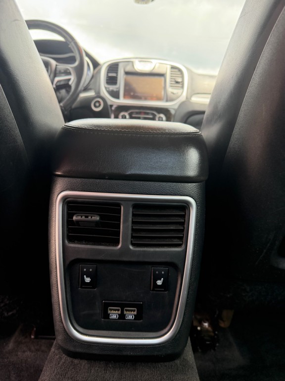 2015 Chrysler 300 Image 13