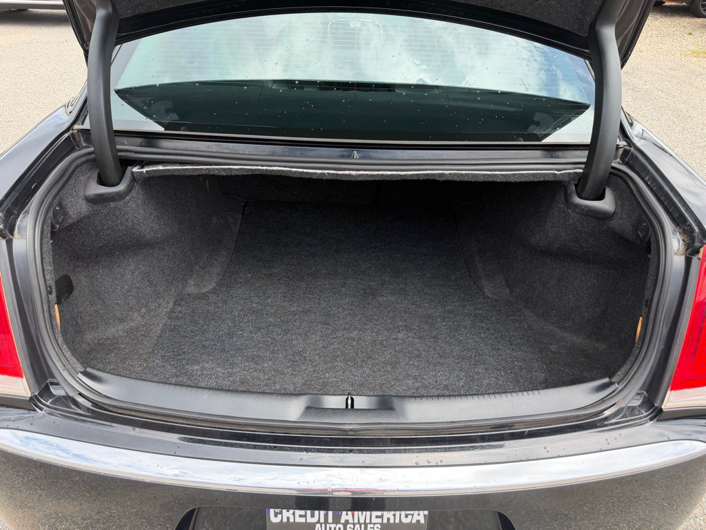 2015 Chrysler 300 Image 20