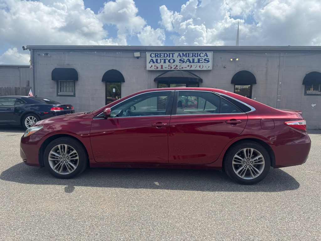 2017 Toyota Camry Image 1
