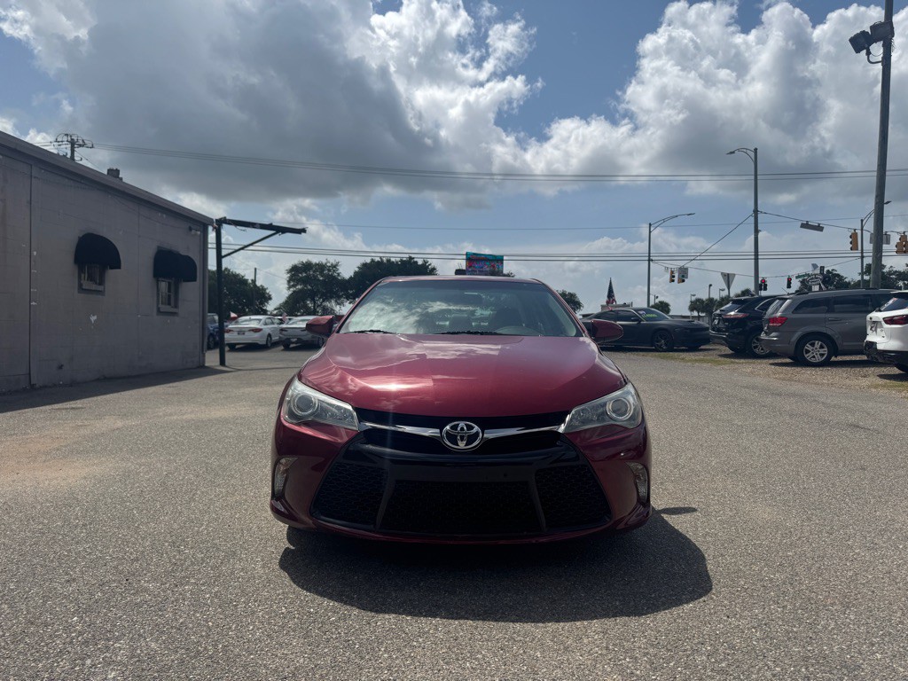 2017 Toyota Camry Image 4