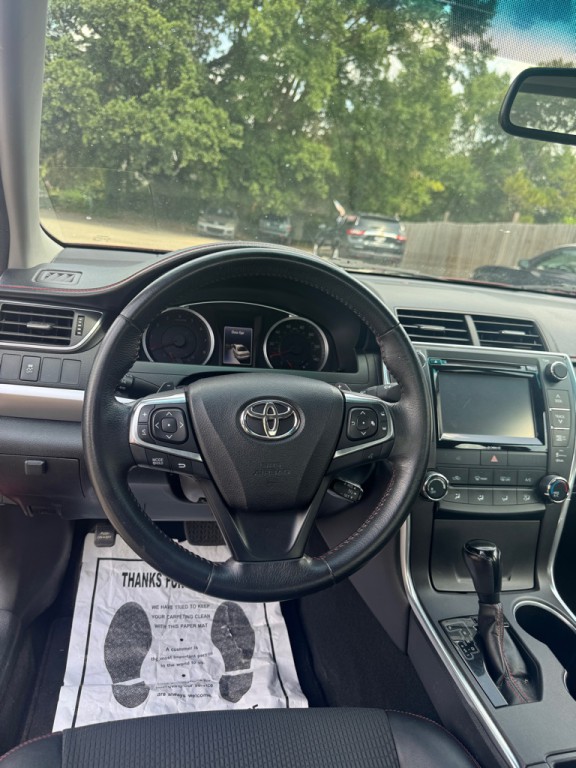 2017 Toyota Camry Image 7