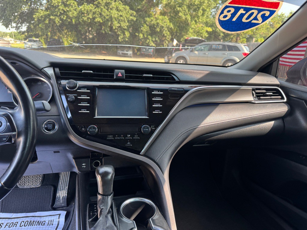 2018 Toyota Camry Image 11